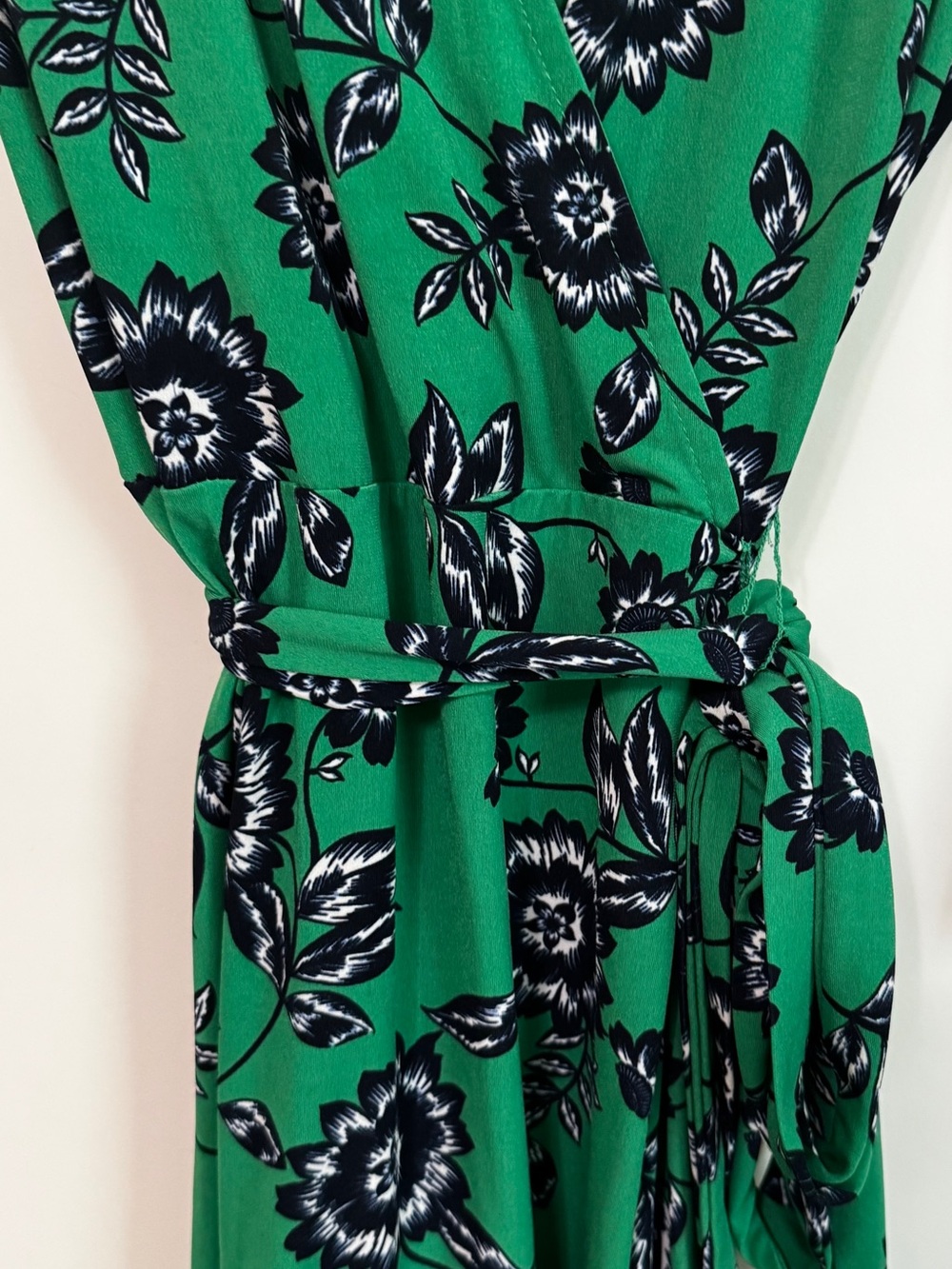 Eliza J Green Floral Faux Wrap Bell Sleeve Dress Size 10 Tie Waist Ruffle Hem - Picture 7 of 13